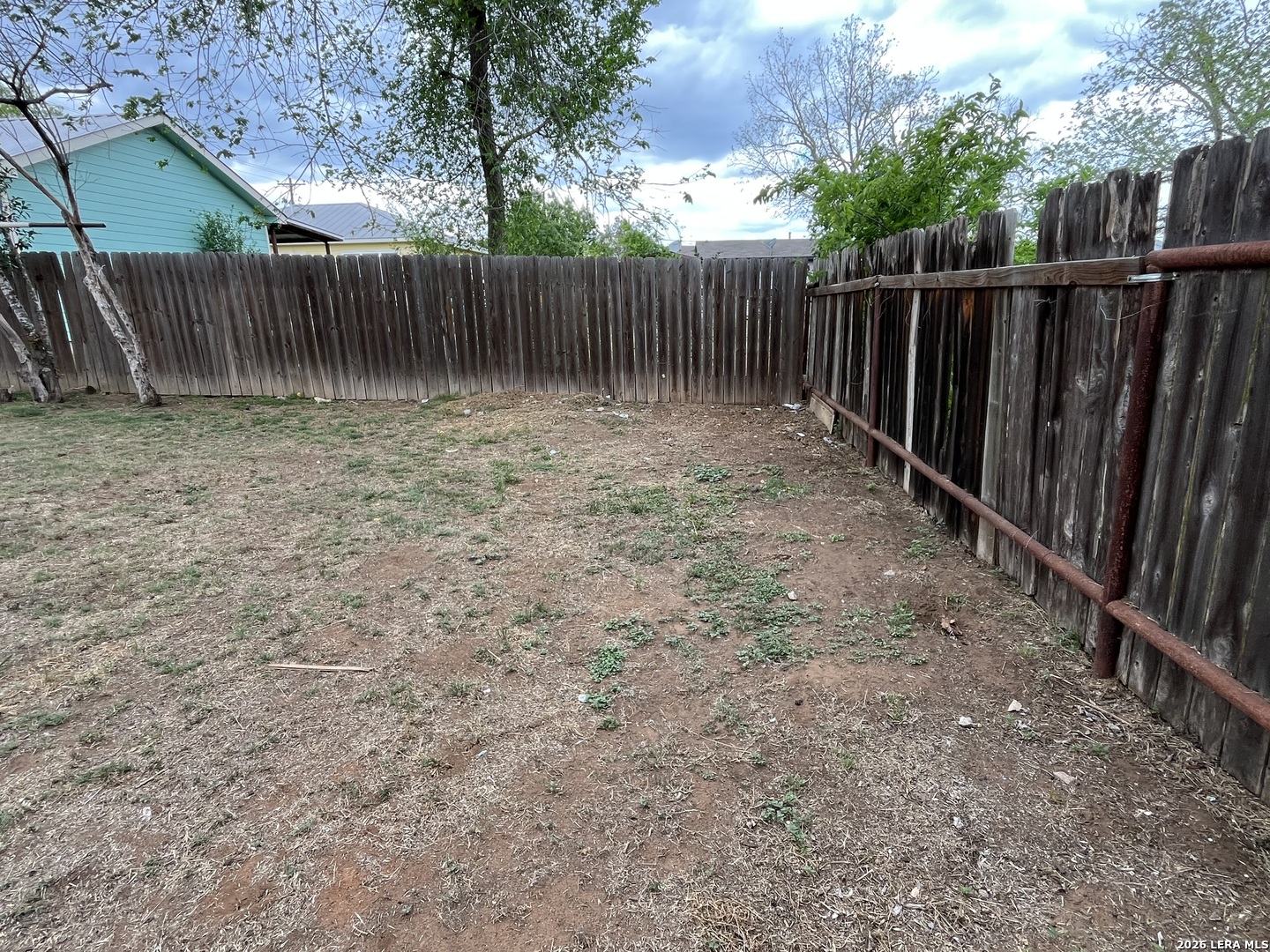 602 S 6th Street Stockdale TX 78160