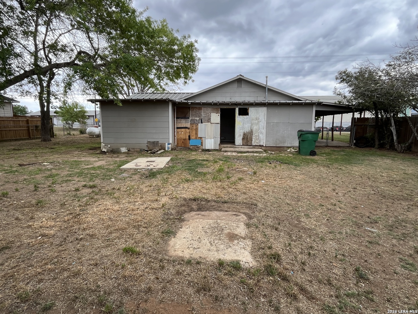602 S 6th Street Stockdale TX 78160