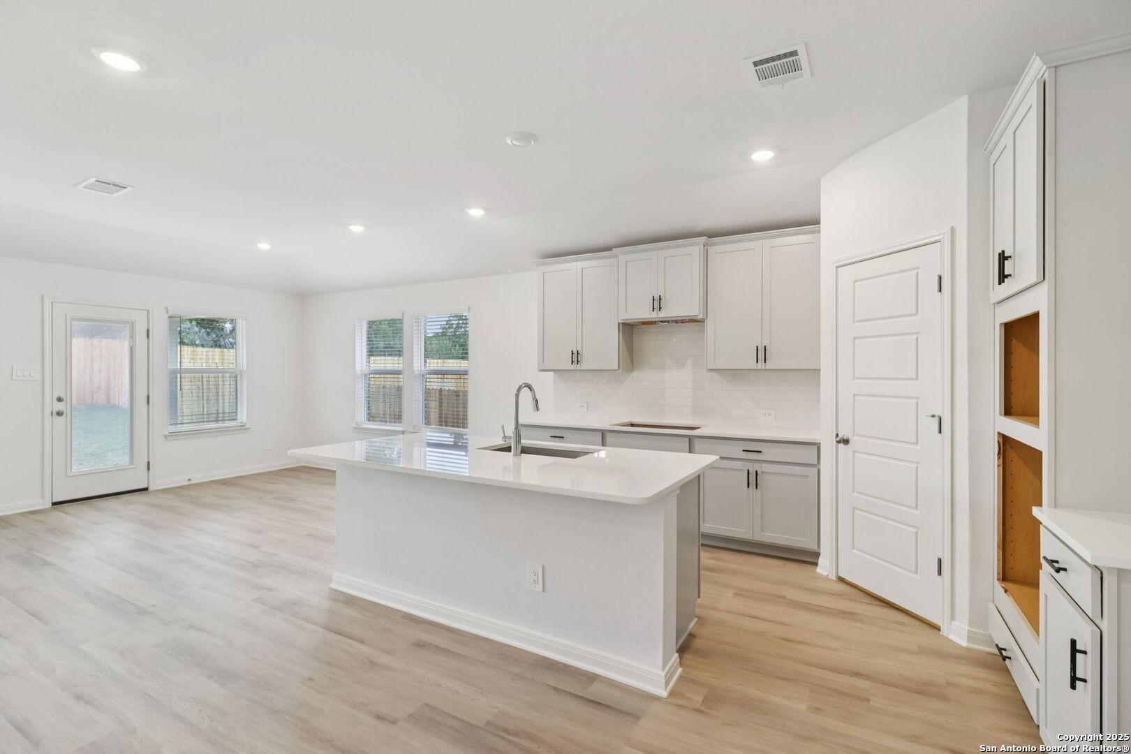 11447 Feather Vale San Antonio TX 78254
