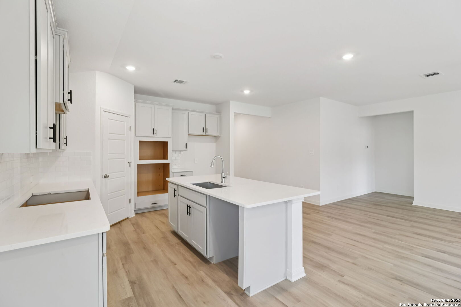 11447 Feather Vale San Antonio TX 78254