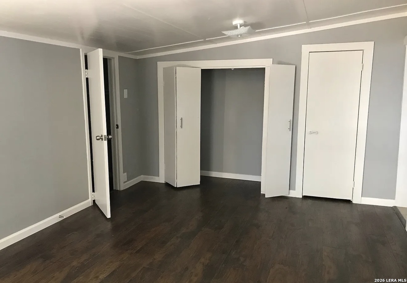 907 Martin Pleasanton TX 78064