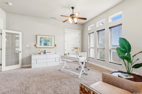 615 Sentry Hill San Antonio TX 78260