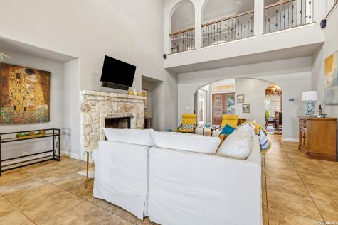 615 Sentry Hill San Antonio TX 78260