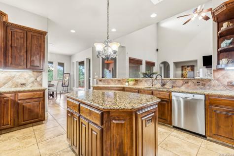 615 Sentry Hill San Antonio TX 78260