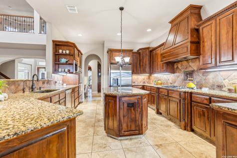 615 Sentry Hill San Antonio TX 78260