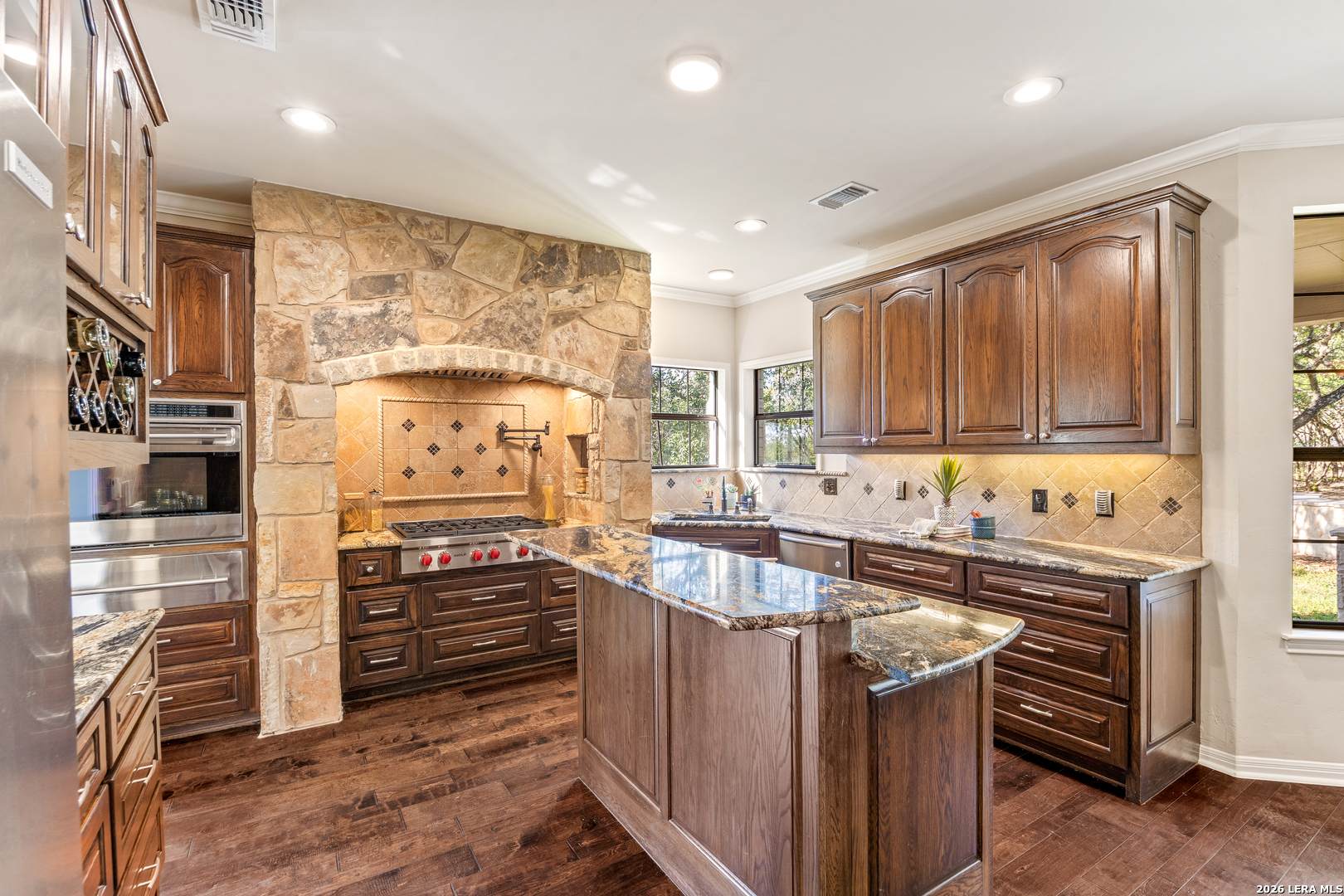 31586 Scarteen Fair Oaks Ranch TX 78015