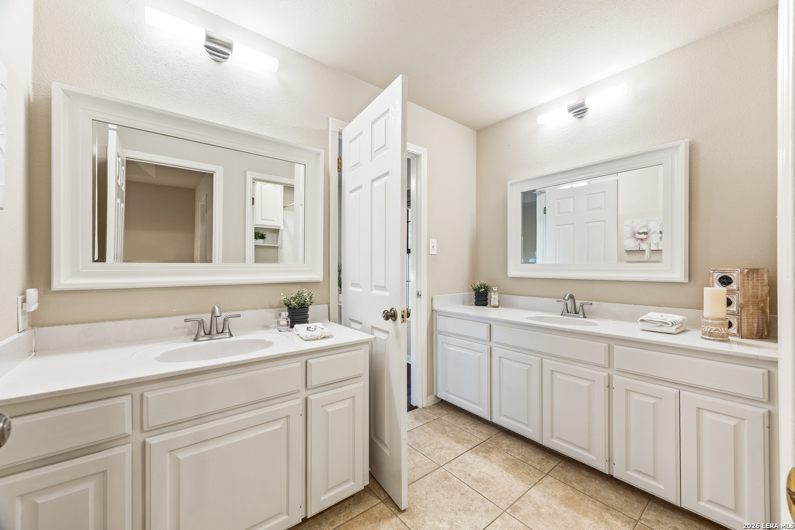 31586 Scarteen Fair Oaks Ranch TX 78015