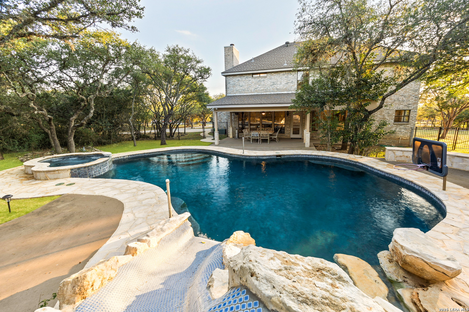 31586 Scarteen Fair Oaks Ranch TX 78015