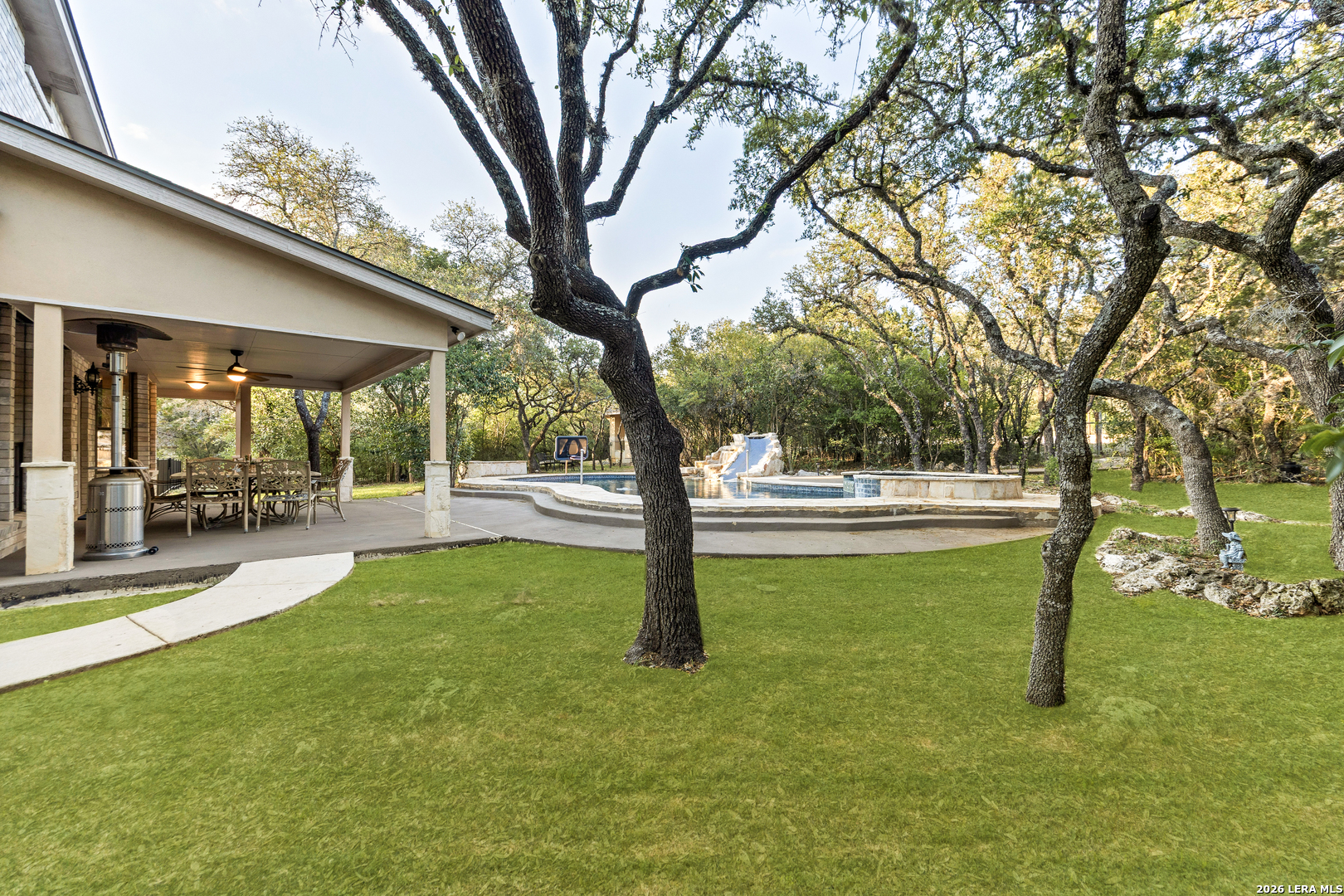 31586 Scarteen Fair Oaks Ranch TX 78015