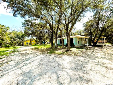 12064 Park Road 37 Lakehills TX 78063