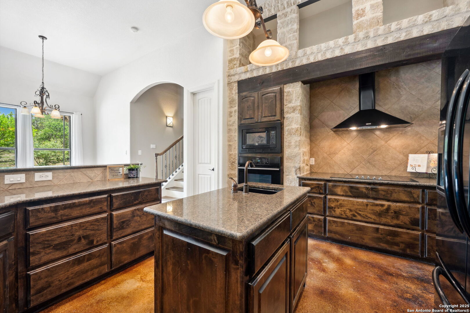 287 County Road 2801 E. Mico TX 78056