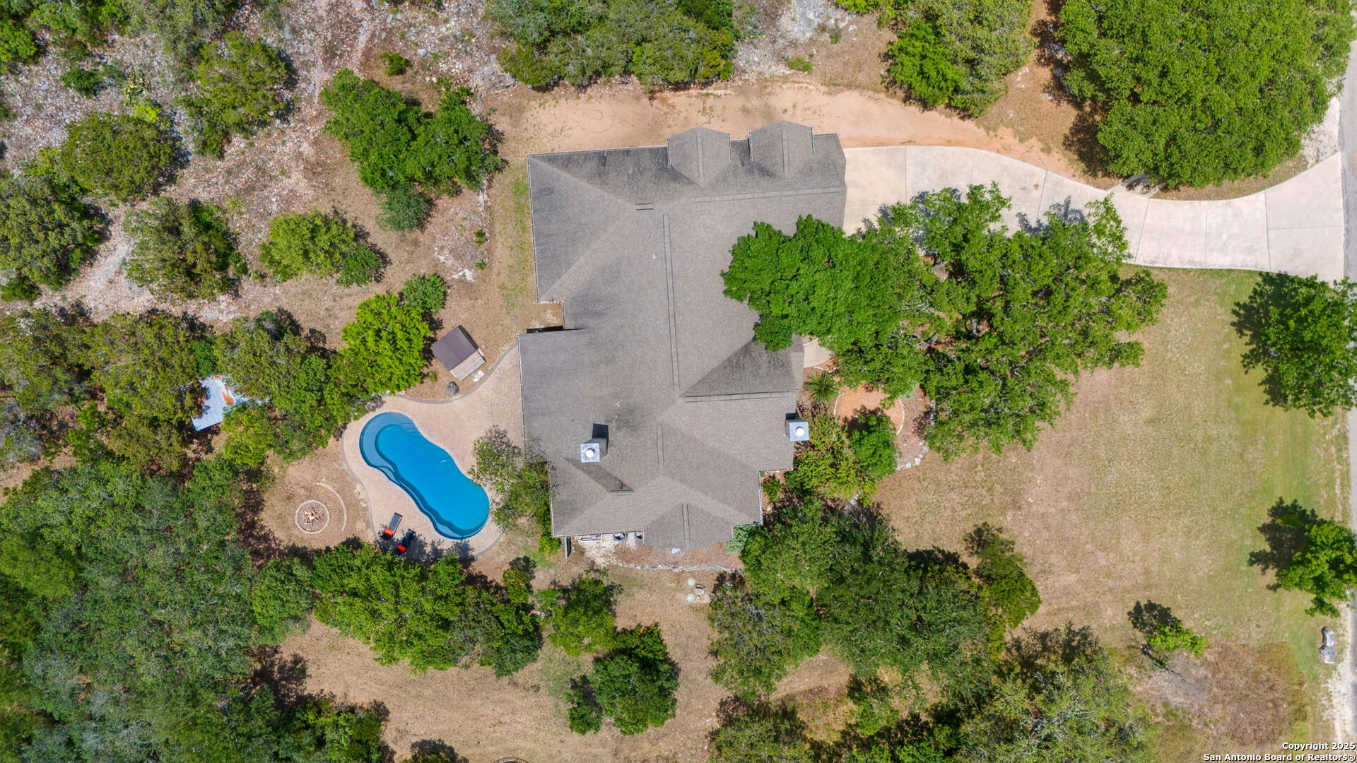 287 County Road 2801 E. Mico TX 78056