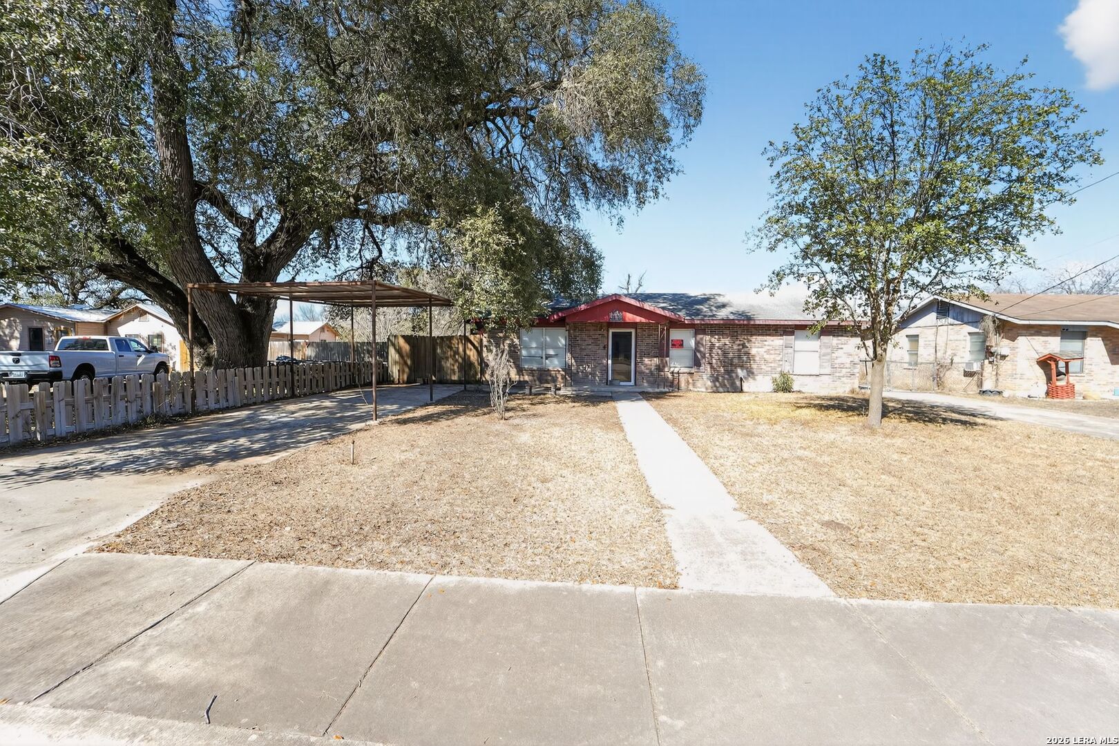 1120 Fort Clark Uvalde TX 78801