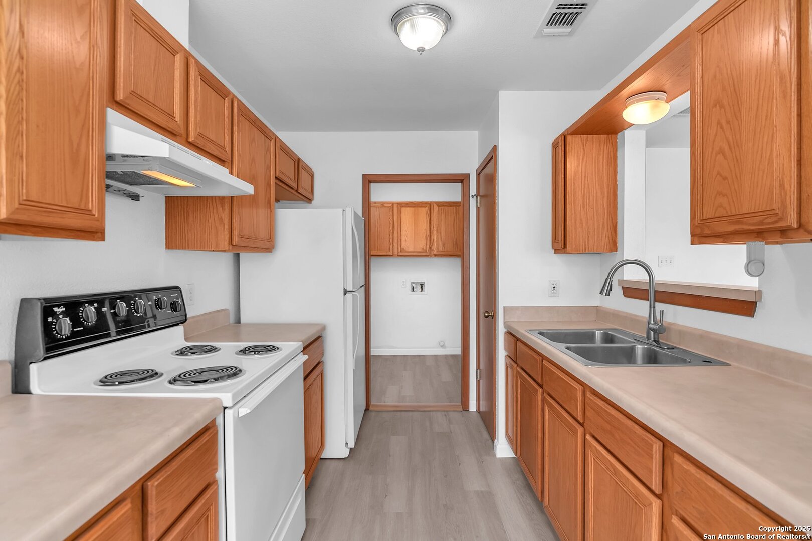 612 E Theissen Boerne TX 78006
