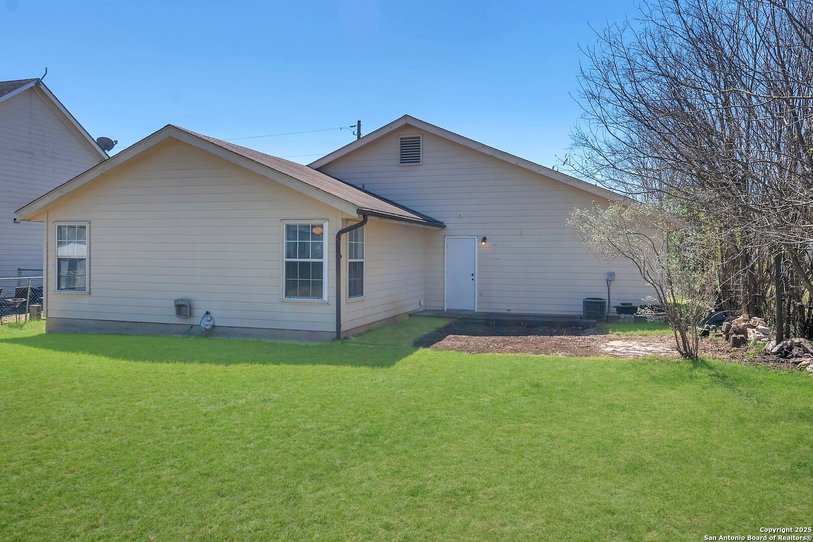 612 E Theissen Boerne TX 78006