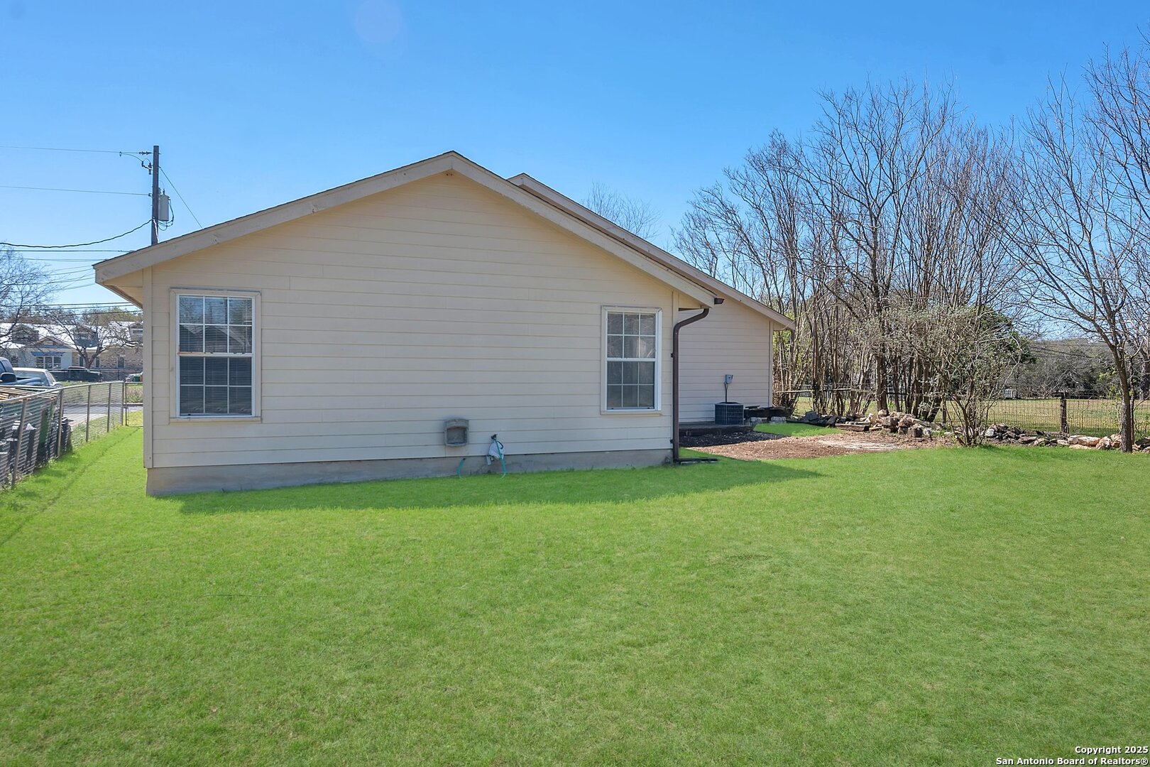612 E Theissen Boerne TX 78006