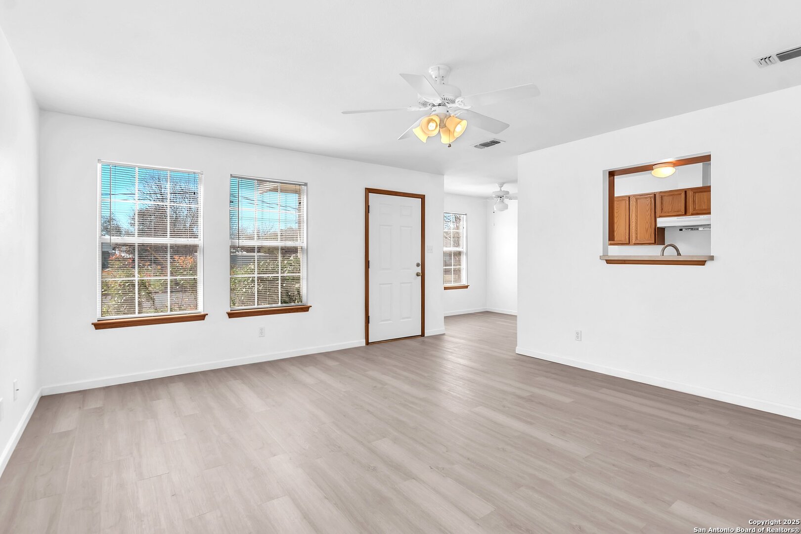 612 E Theissen Boerne TX 78006