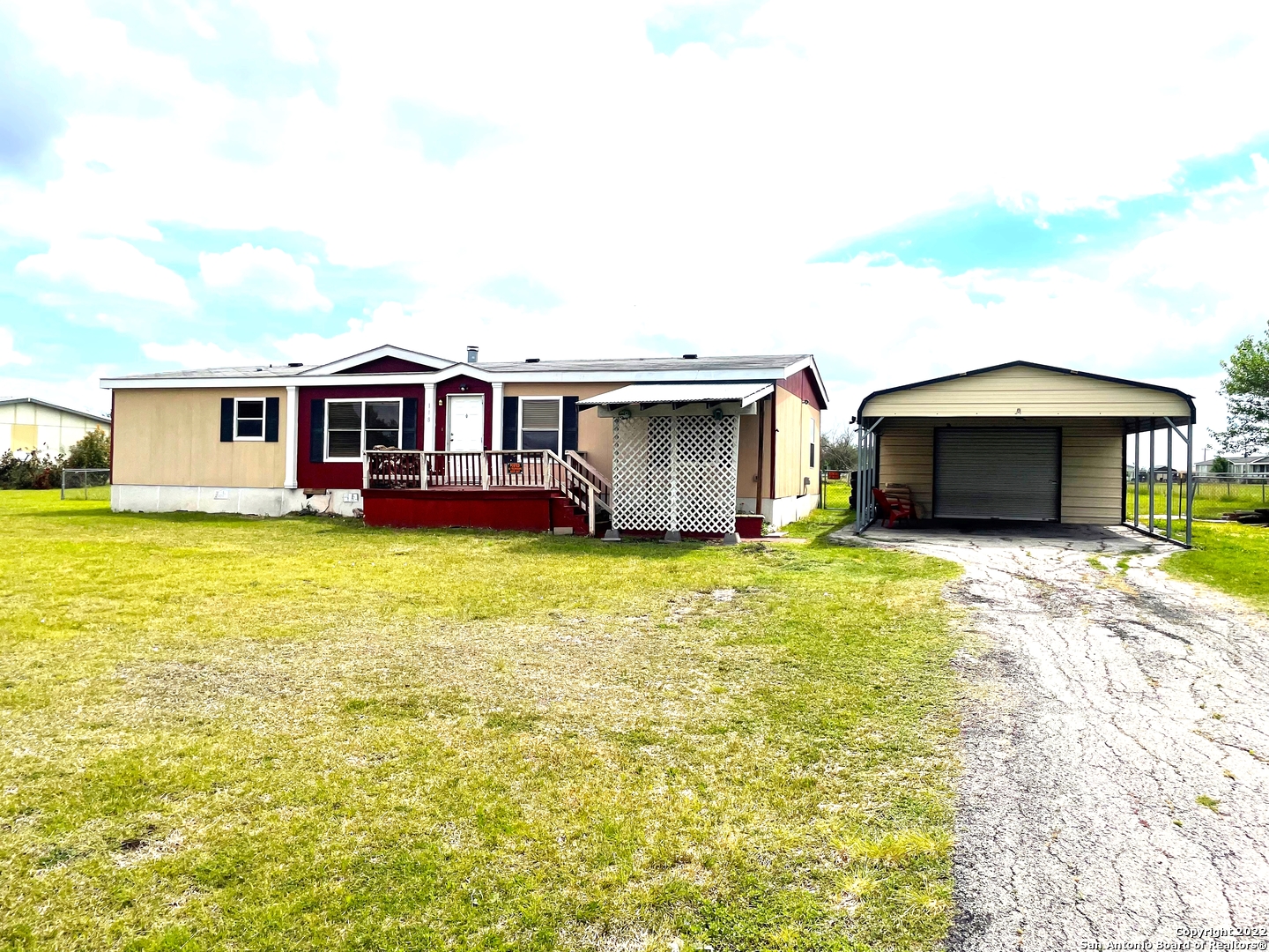 118 Davie Lane Marion TX 78124