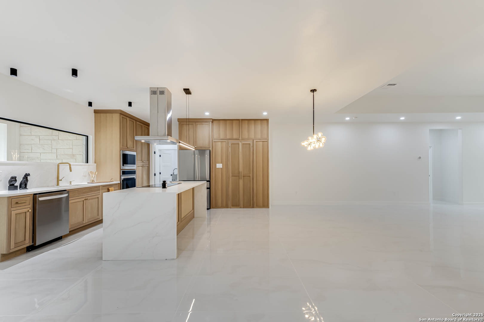 864 Paddy Road Floresville TX 78114