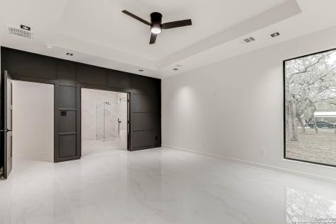 864 Paddy Road Floresville TX 78114