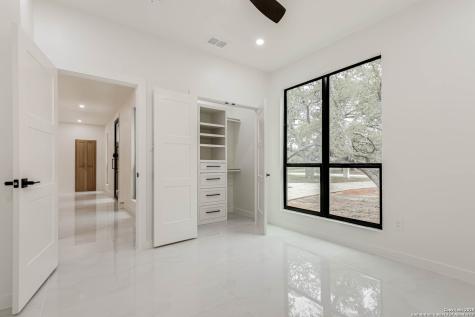 864 Paddy Road Floresville TX 78114