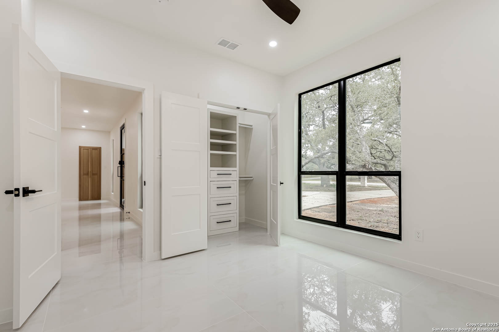 864 Paddy Road Floresville TX 78114
