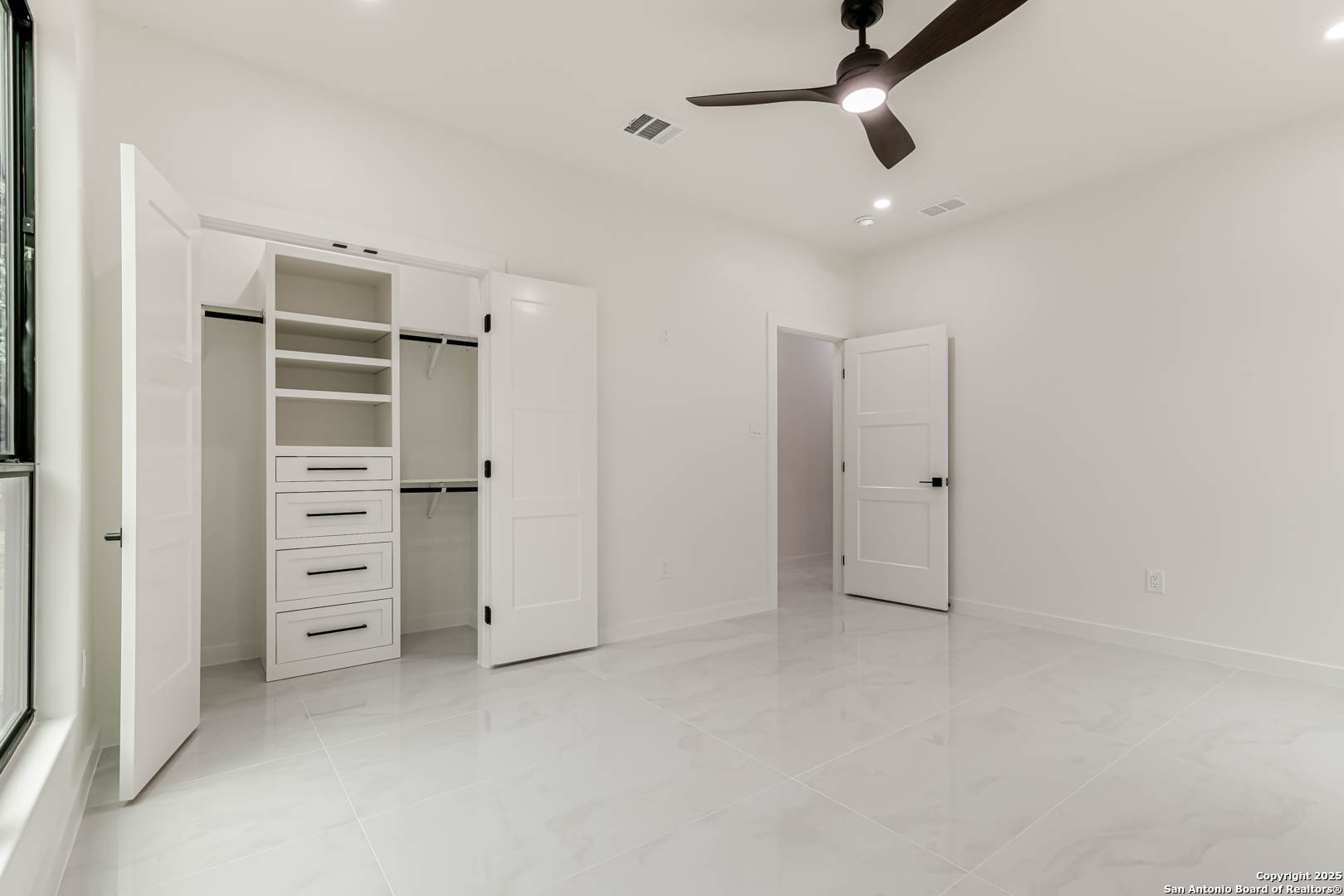 864 Paddy Road Floresville TX 78114