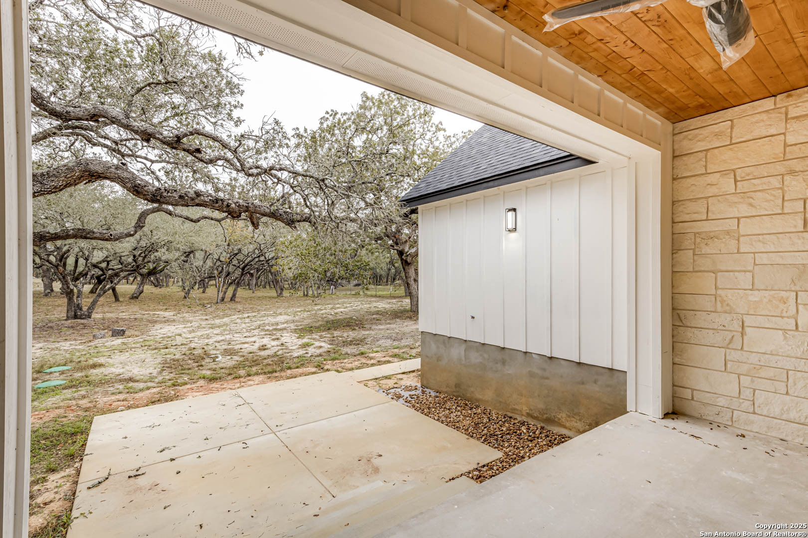 864 Paddy Road Floresville TX 78114