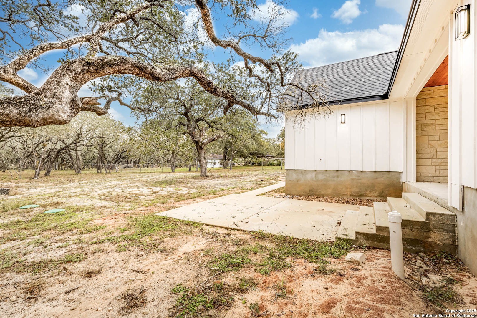 864 Paddy Road Floresville TX 78114