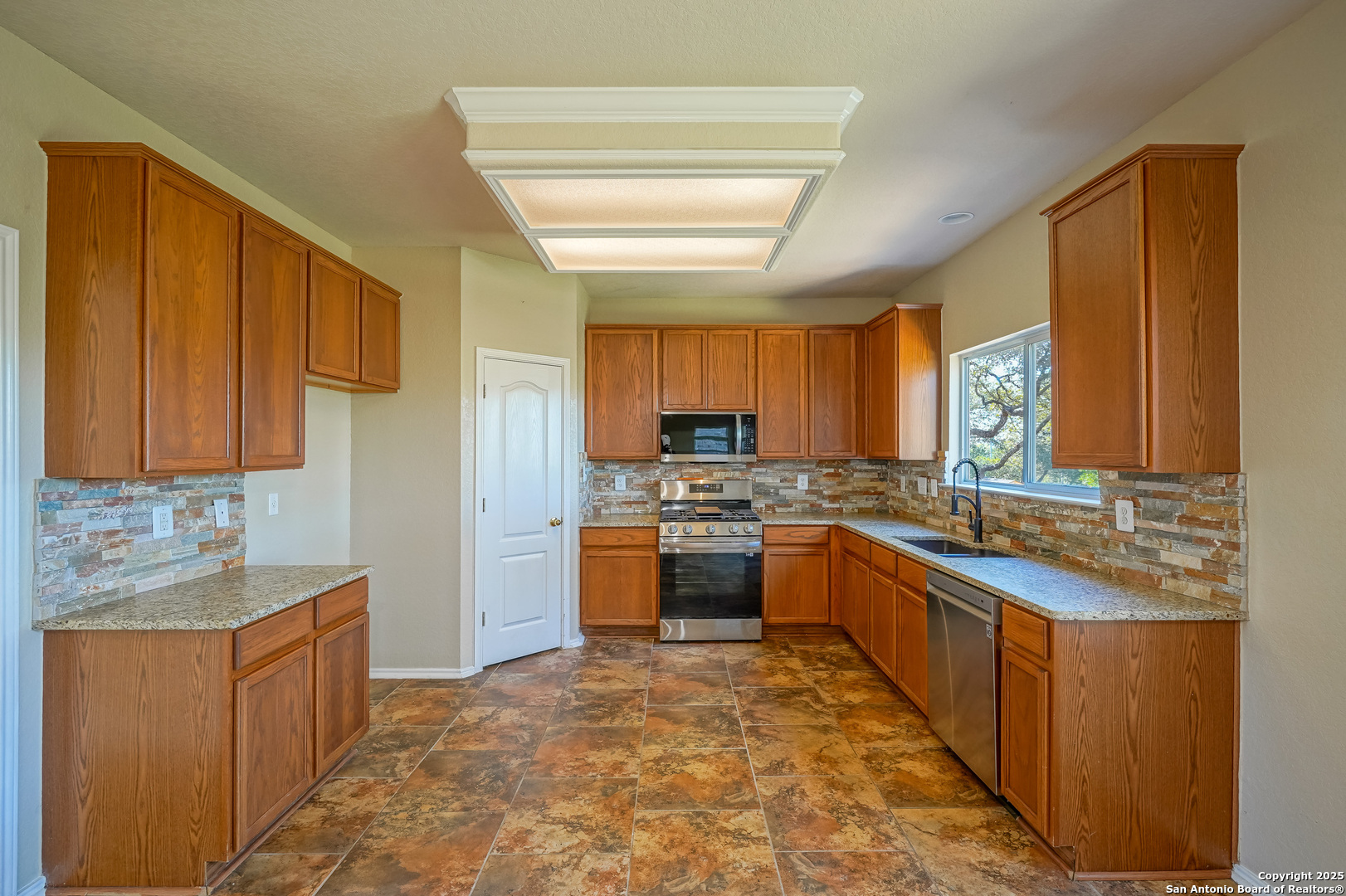 21111 Encino Ash San Antonio TX 78259