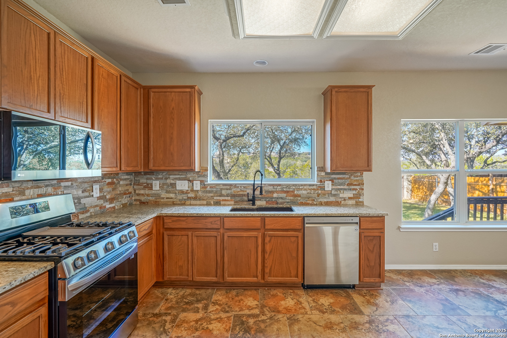 21111 Encino Ash San Antonio TX 78259