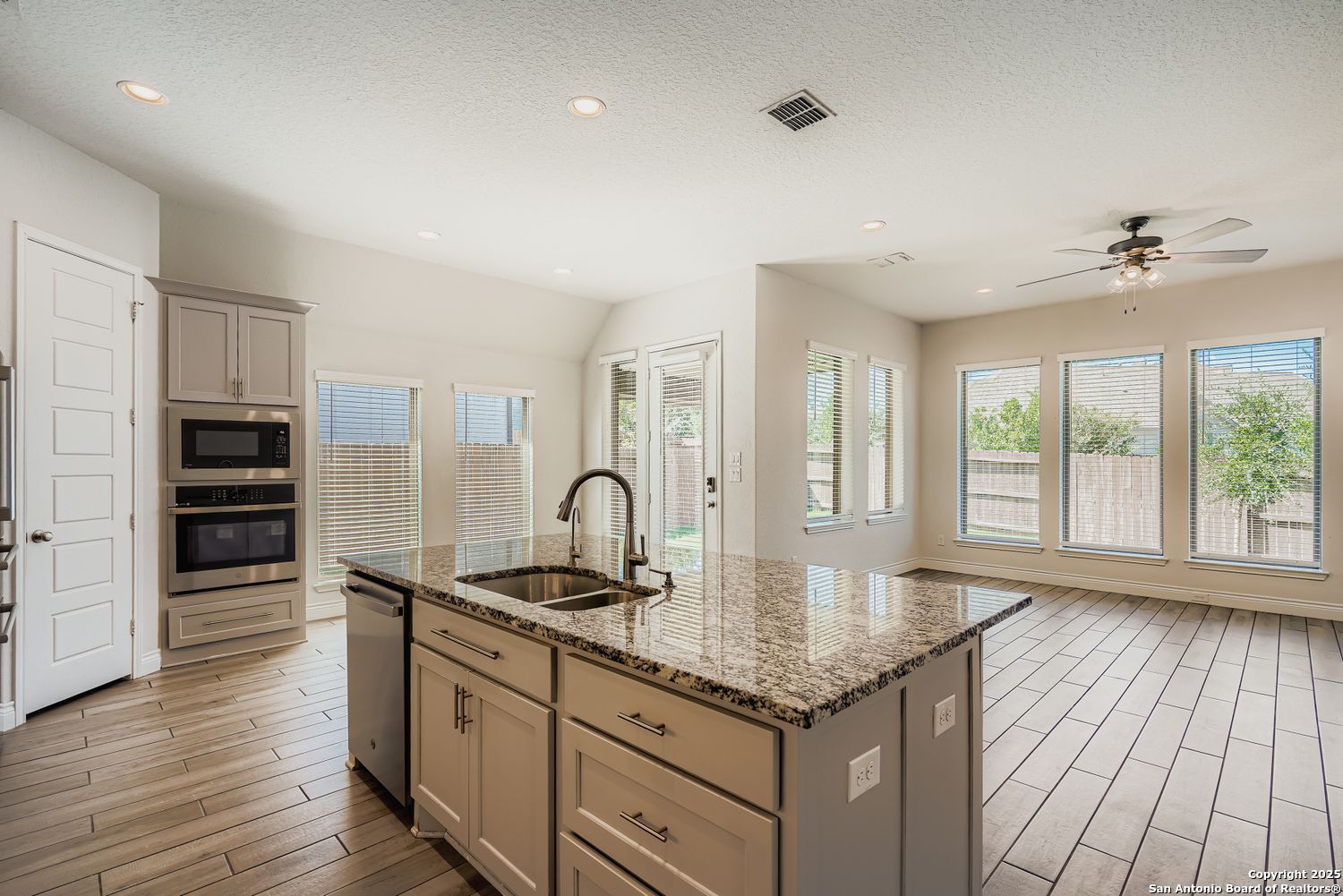 4975 Winkler Trail Schertz TX 78108