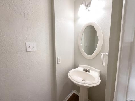 815 Grants Canyon San Antonio TX 78251