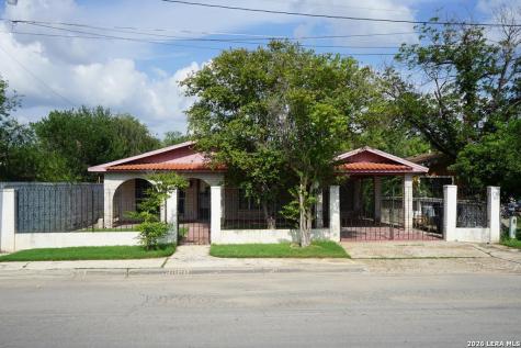 1084 Concho Street Eagle Pass TX 78852