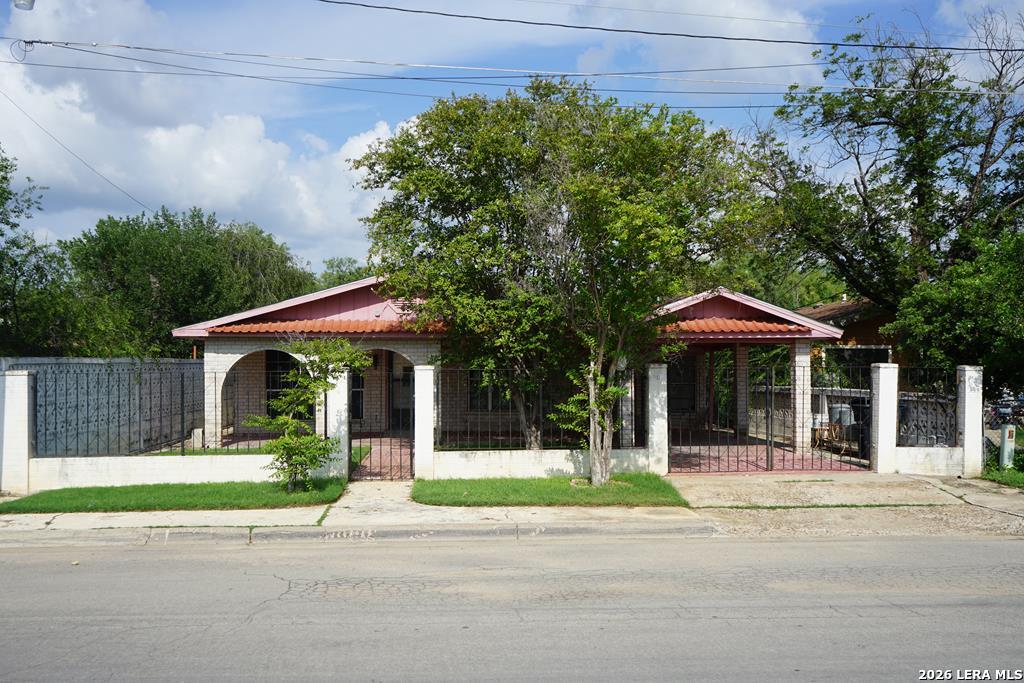 1084 Concho Street Eagle Pass TX 78852