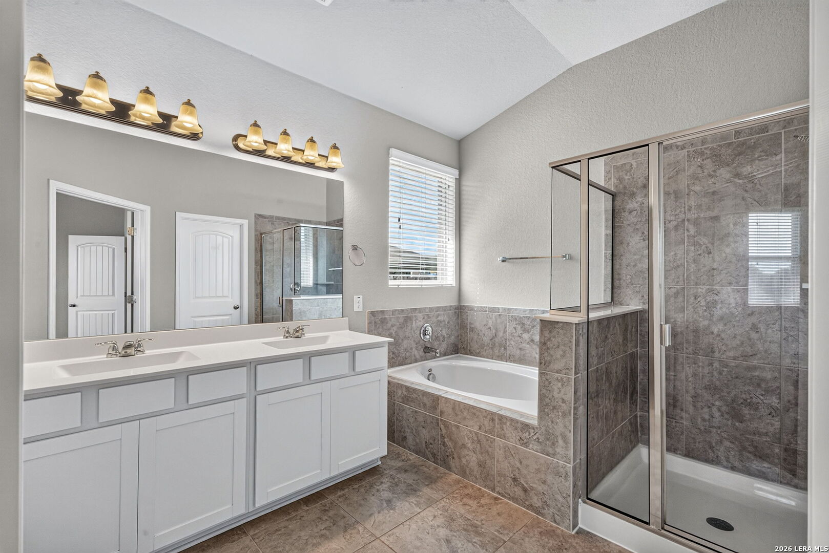 6810 Hanover Stone San Antonio TX 78244