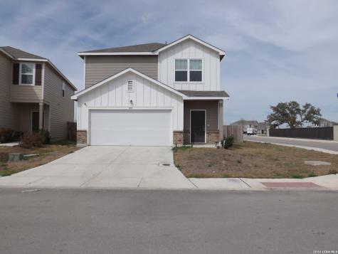 5495 Rue Girard Converse TX 78109