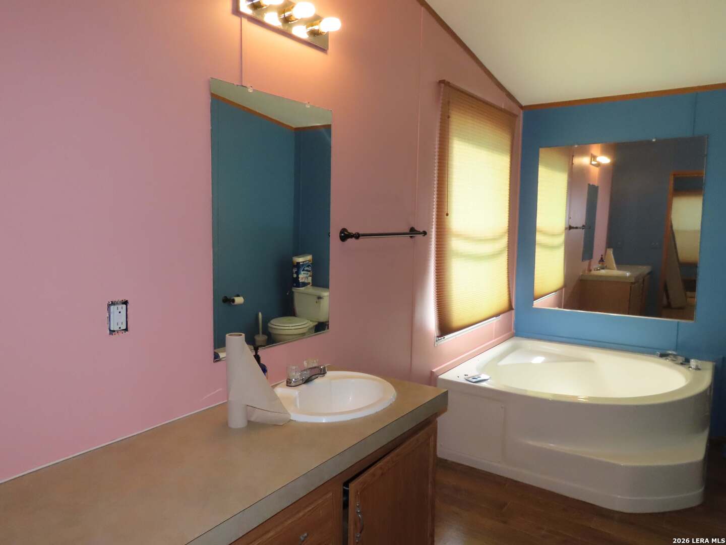 7151 Woodlake Parkway #128 San Antonio TX 78218