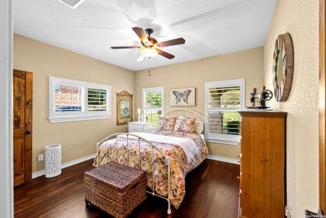 194 Mull Road Kerrville TX 78028