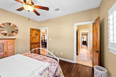 194 Mull Road Kerrville TX 78028