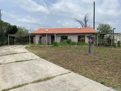 576 Papaya Drive Zapata TX 78076
