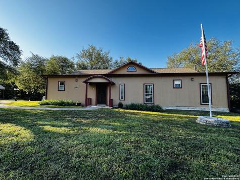 214 County Road 4613 Castroville TX 78009