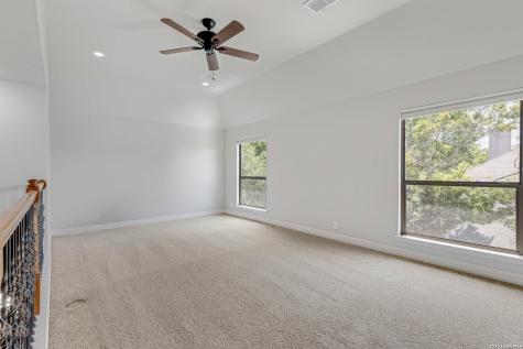 21702 Miranda Hill San Antonio TX 78256
