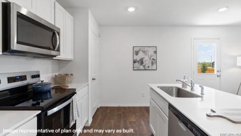 16060 Mahogany Way Elmendorf TX 78112
