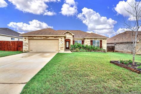 145 N 1st Street Floresville TX 78114