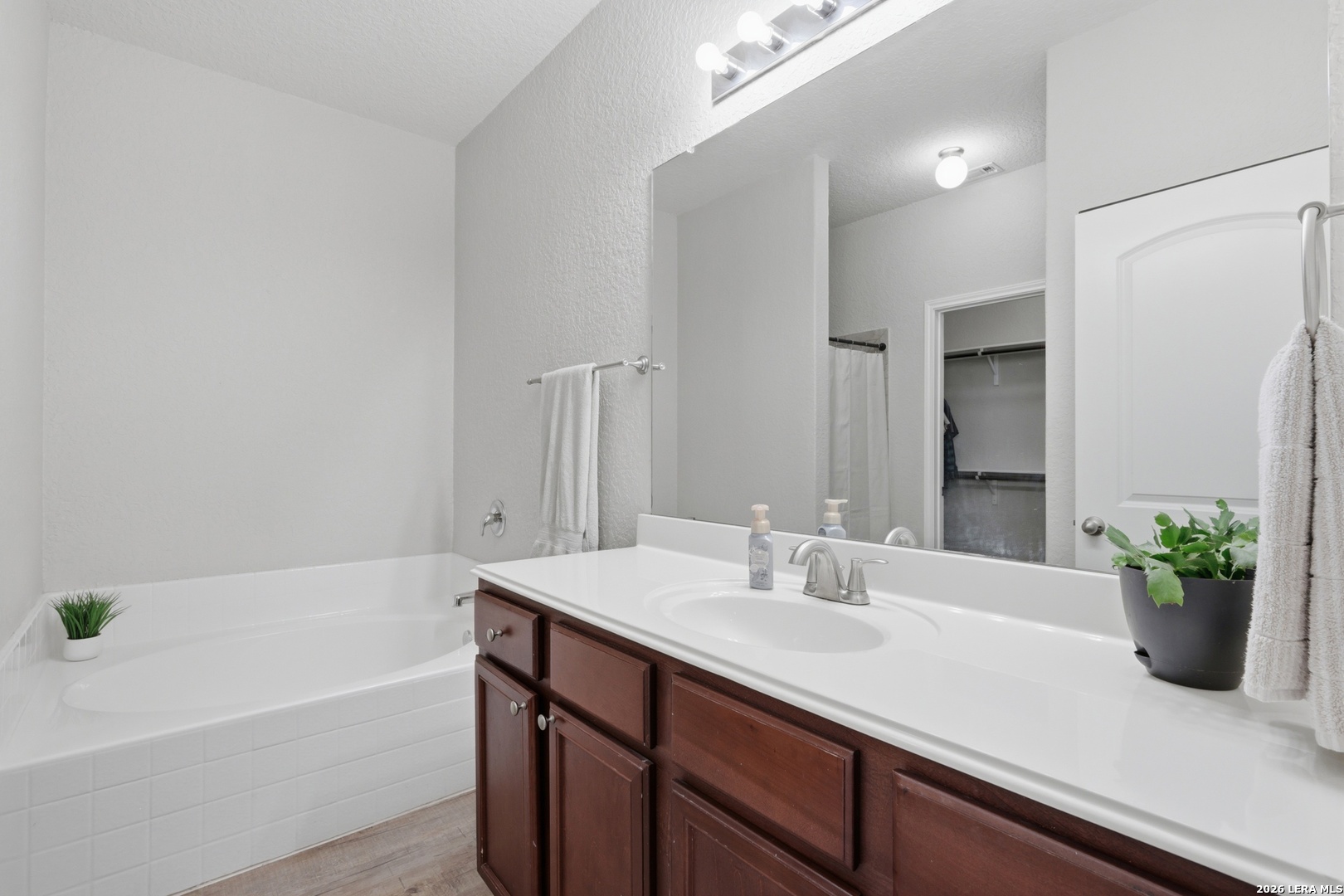 12220 Stratsburg San Antonio TX 78252