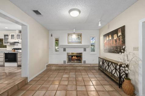 25327 Triangle Loop San Antonio TX 78255