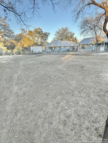 221 Chaparral Street Uvalde TX 78801