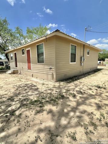 221 Chaparral Street Uvalde TX 78801