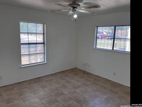 4418 Sun Vista Lane San Antonio TX 78217
